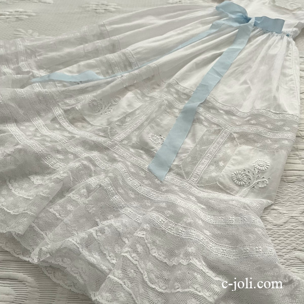 【パリ発送】E1198 フランスアンティークコットンベビードレス/エプロンドレス　手刺繍＆ヴァランシエンヌレース 82cm