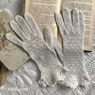【パリ発送】F-090 フランスアンティークレース手袋　リネンクロシェレース手袋　オフホワイト