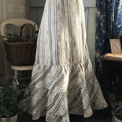 G-289 フランスアンティークスカート　19世紀アンティークシルクスカート 94cm