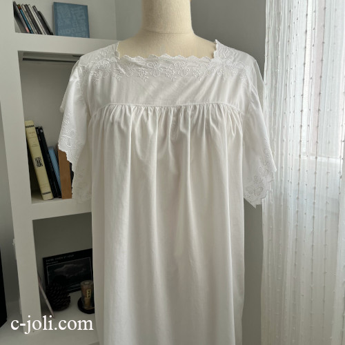 【パリ発送】G-366  フランスアンティークコットンワンピース/キャミソール　手刺繍モノグラムコットン＆マシンレース 111cm