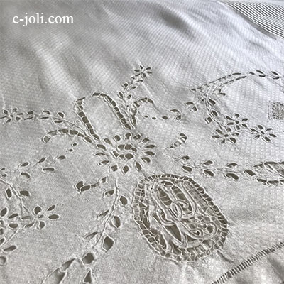 K-763 フランスアンティークリネンクロス/ゲストタオル　ニードルポイントレース&カットワーク手刺繍リネン  71x88cm
