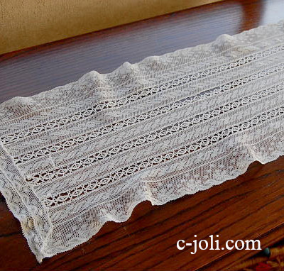 【日本発送】L-529　フランスアンティークレース　コットンレーステーブルマット