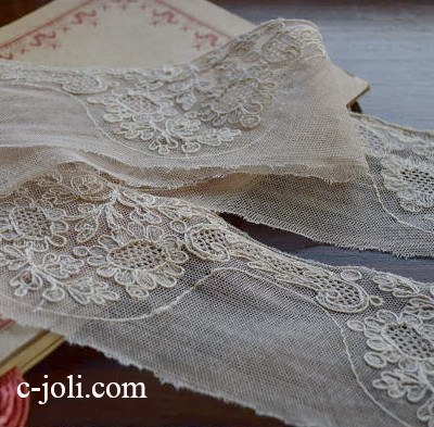 【日本発送】L-1171　フランスアンティークレース＆刺繍　幅広コットンテープレース　ライトベージュ 1m28