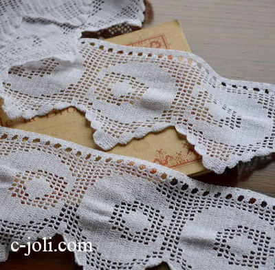 【日本発送】L1251　イギリスアンティークレース/テープレース1m97　綿混クロシェレース