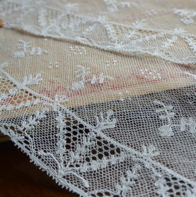 【日本発送】L1639　1900年フランスアンティークリネンレースボーダー/テープレース　2本