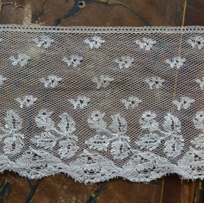 【日本発送】L1701　19世紀フランスアンティークリネンレースボーダー/テープレース 1m20