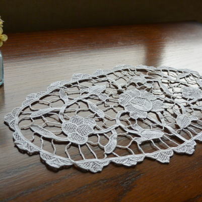 【日本発送】L1719　フランスアンティークレース　リネンニードルポイントレースマット 30x17cm