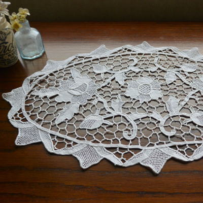 【日本発送】L1720　フランスアンティークレース　リネンニードルポイントレースマット 40.5x26cm