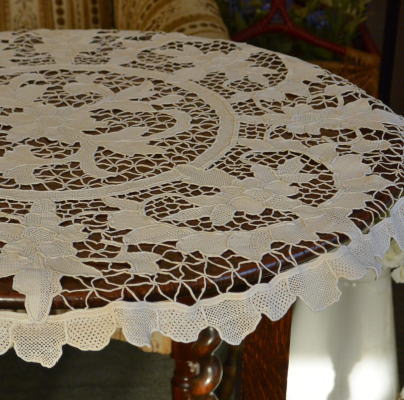 【日本発送】L1830　フランスアンティークレースクロス　ニードルポイントレーステーブルクロス 直径66.5cm