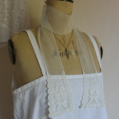 【日本発送】L1897　イギリスアンティークレースストール　手刺繍コットンチュールレース 1m18