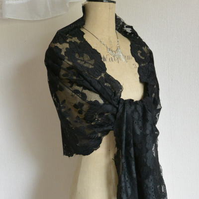 【日本発送】L2116　フランスアンティークレースショール　シルクブラックレース/黒レース 2m85