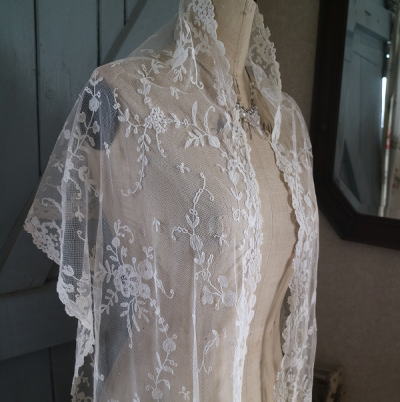 L2171　フランスアンティークレースショール　19世紀リネンチュールレース