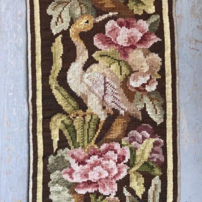 L2228　フランスアンティーク刺繍クロス　花鳥柄ミディポワン手刺繍クロス 24.5x63cm