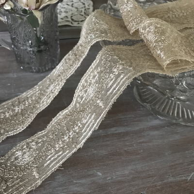 【日本発送】L2343　フランスアンティークレーストリム/テープレース/ボーダーレース　Calaisチュール刺繍レース 2m95