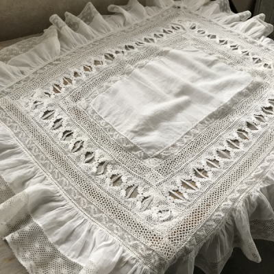 L2405 フランスアンティークレース＆手刺繍プラムブランケットカバー　手刺繍ローン＆ヴァランシエンヌレース＆クロシェレース 61x52cm