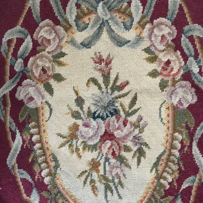 L2422 フランスアンティーク刺繍クロス　ローズ柄ミディポワン/プチポワン手刺繍クロス 34x42cm