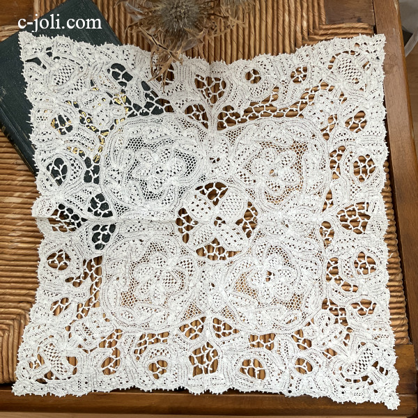 【パリ発送】L2569 イタリアアンティークボビンレースクロス　19世紀ミラノレース　31x31cm