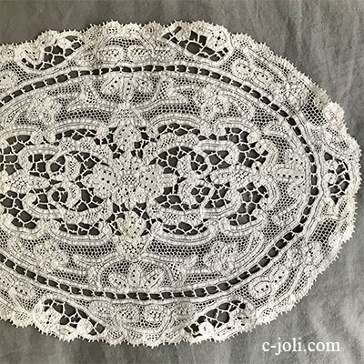 【パリ発送】L2571 イタリアアンティークボビンレースクロス　19世紀ミラノレース　39.5x27cm