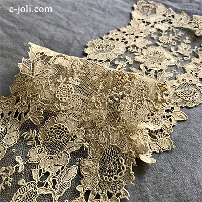 【パリ発送】L2575 フランスアンティークレースクロス　19世紀ポワンドガーズ 43cm