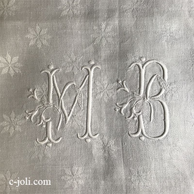 【パリ発送】L2579 フランスアンティークリネンイニシアル刺繍クロスMB/手芸材料　手刺繍モノグラムダマスク織リネンクロス 40x45cm