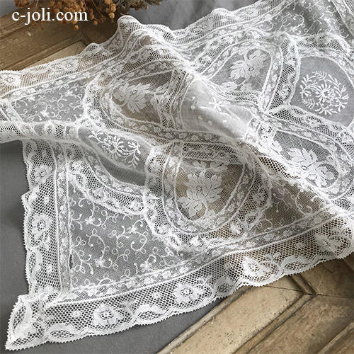 【パリ発送】L2626 フランスアンティークノルマンディーレース　ホワイトワーク手刺繍＆チュールレース＆マシーンレースマット  49x36cm