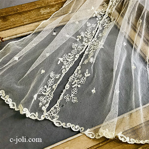 【パリ発送】L2637 フランスアンティークレースベール/ストール/ショール　タンブール刺繍コットンチュールレースクロス 1m15
