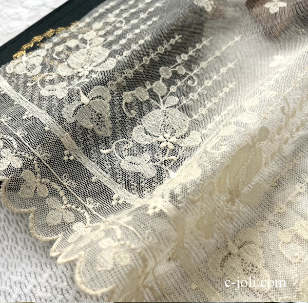 【パリ発送】L2896 フランスアンティークレースパーツ/幅広レースクロス/ミニカーテン　リネンチュールレース 74x57cm