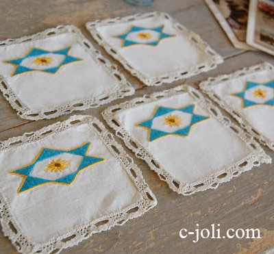 【日本発送】T-937　フランスアンティークリネンドイリー5枚　手刺繍リネン＆レース