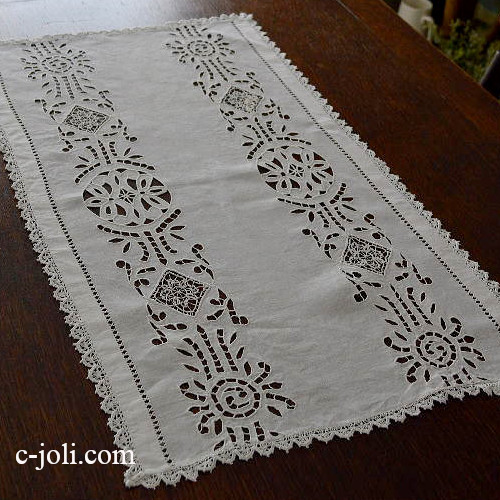 【日本発送】T1356　フランスアンティークリネンテーブルランナー　カットワーク手刺繍リネン＆レース
