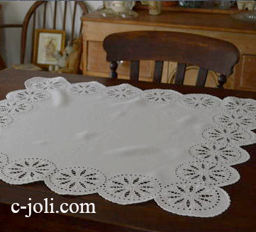 【日本発送】T1360　フランスアンティークリネンテーブルクロス　カットワーク手刺繍リネン