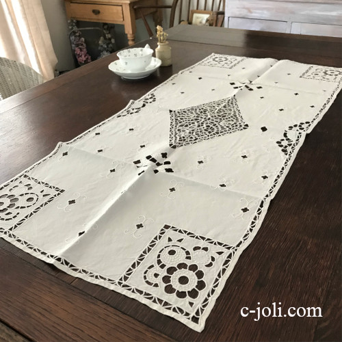 【日本発送】T1675　フランスアンティークリネンテーブルランナー　カットワーク手刺繍リネン＆ボビンレース 88cm