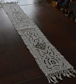 【日本発送】T1770　フランスアンティークリネンテーブルランナー　カットワーク手刺繍リネン＆レース　生成り 1m25