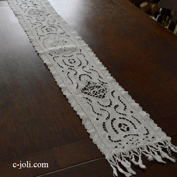 【日本発送】T1770　フランスアンティークリネンテーブルランナー　カットワーク手刺繍リネン＆レース　生成り 1m25