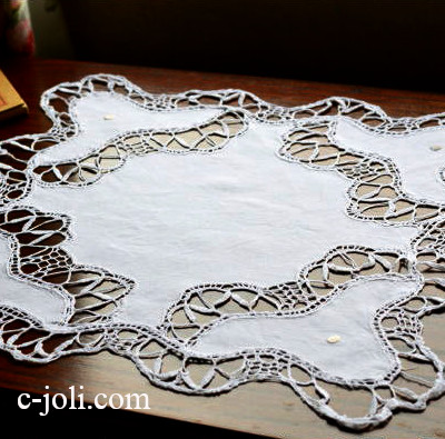 【日本発送】T1903　フランスアンティークリネンテーブルマット　手刺繍リネン＆レース