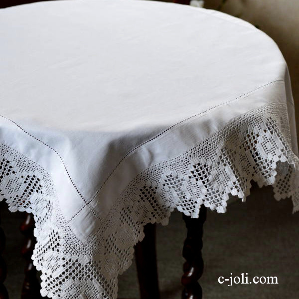 【日本発送】T1949 イギリスアンティークリネンテーブルクロス　リネン＆クロシェレース 81x80cm