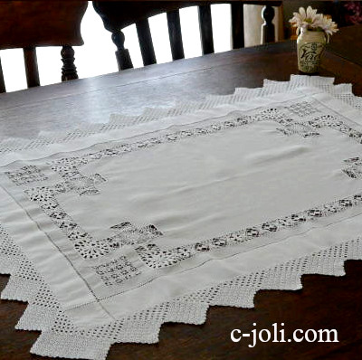 【日本発送】T2063　イギリスアンティークリネンテーブルセンター/テーブルマット　ドロンワークリネン＆クロシェレース 77x56cm