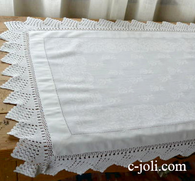 【日本発送】T2092　イギリスアンティークコットンテーブルマット　ダマスク織コットン＆クロシェレースクロス 74x56cm