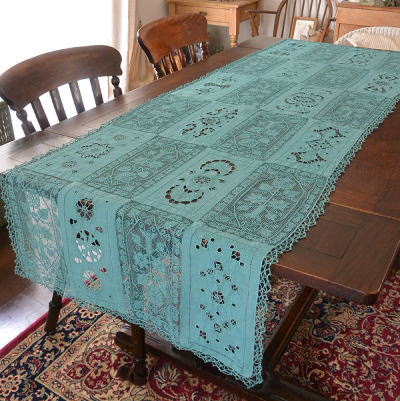 T2510　フランスアンティークリネンテーブルランナー　カットワーク手刺繍リネン＆ハンドワークフィレレース グリーン 1m74