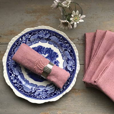 T2619　フランスアンティークリネンテーブルナプキン/リネンクロス6枚　ダマスク織手刺繍リネン