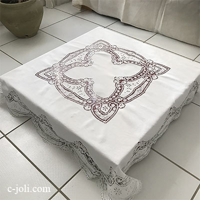 【パリ発送】T2864 フランスアンティークリネンテーブルクロス　カットワーク手刺繍リネン＆ボビンレース 134x134cm