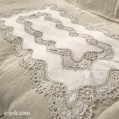 【パリ発送】T2877 フランスアンティークリネン＆レーステーブルランナー　リネン＆ボビンレース 90cm