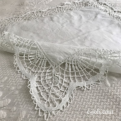 【パリ発送】T2925 フランスアンティークリネンテーブルマット/テーブルセンター　ボビンレース＆リネン 58x57cm