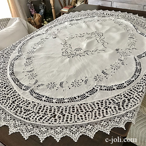 T2989 フランスアンティークリネン楕円形テーブルクロス　カットワーク手刺繍リネン＆バテンレース＆ボビンレース 142x116cm
