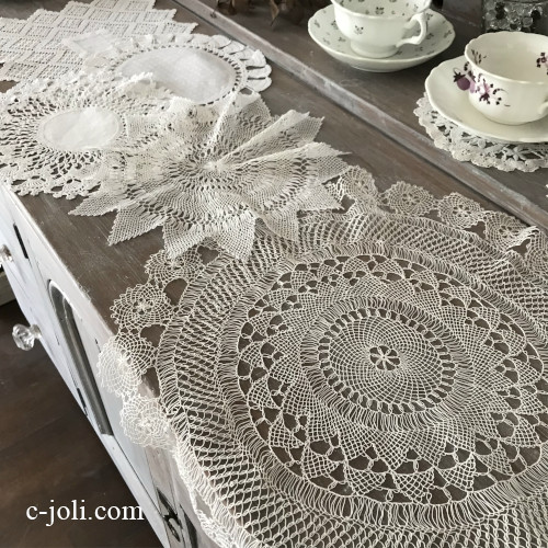 T3057 イギリスアンティークレース＆リネンドイリー5枚　ダマスク織リネン/コットン＆クロシェレース/ノッテッドレース