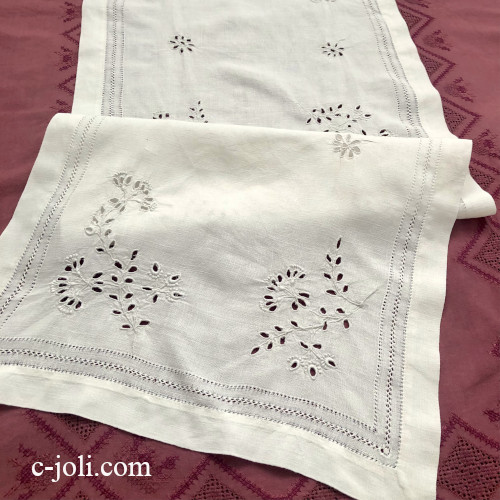 【パリ発送】T3124 フランスアンティークリネン＆刺繍テーブルランナー　カットワーク手刺繍リネン＆ドロンワーク 1m