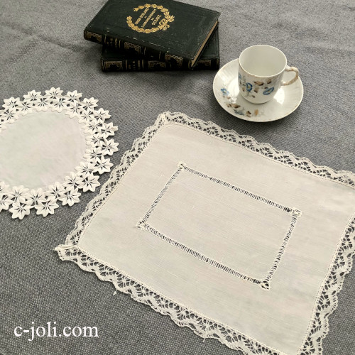 【パリ発送】T3146 フランスアンティークリネンドイリー/ドロンワークリネン＆ボビンレースマット 直径22cm/31x26cm