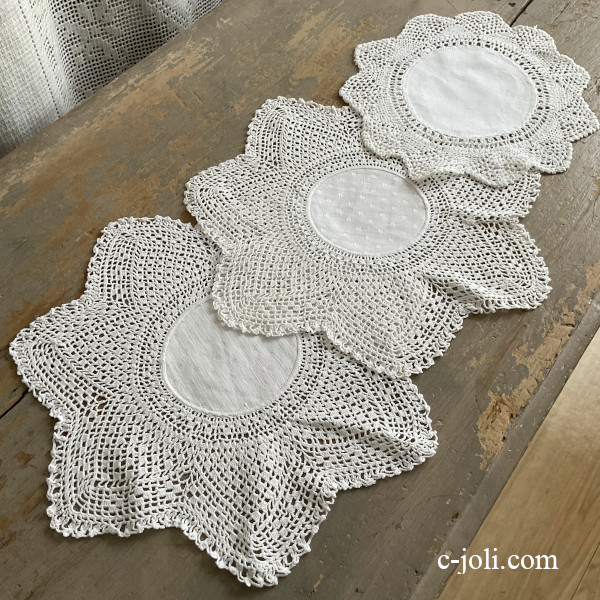 【日本発送】T3200 英国アンティークレース&コットンドイリー3枚 ダマスク織コットン&クロシェレース/コットン&クロシェレース