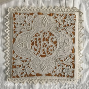 アンティーク刺繍/ホワイトワーク/ホワイトワーク刺繍