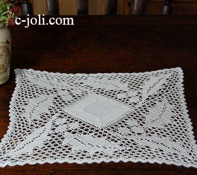 【日本発送】T1010　イギリスアンティークリネンテーブルマット　リネン＆クロシェレース