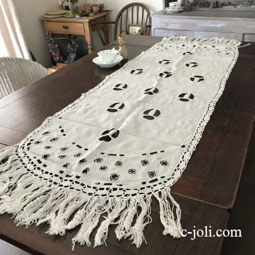 【日本発送】T1163　フランススアンティークリネンテーブルランナー　手刺繍リネンクロス 1m30